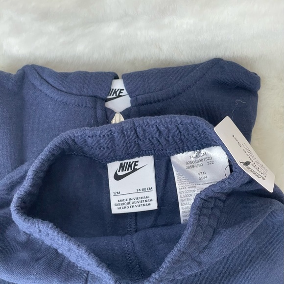 New with tag NIKE 2PC JOGGING SET ZIP HOODIE & PANTS with Logo Navy w/light Blue - Picture 5 of 8
